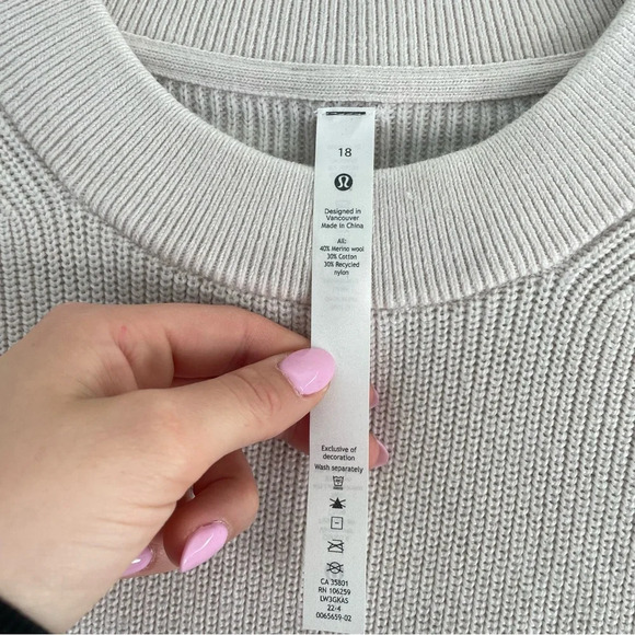 lululemon athletica Cream Crew Neck Sweater - Picture 15 of 16